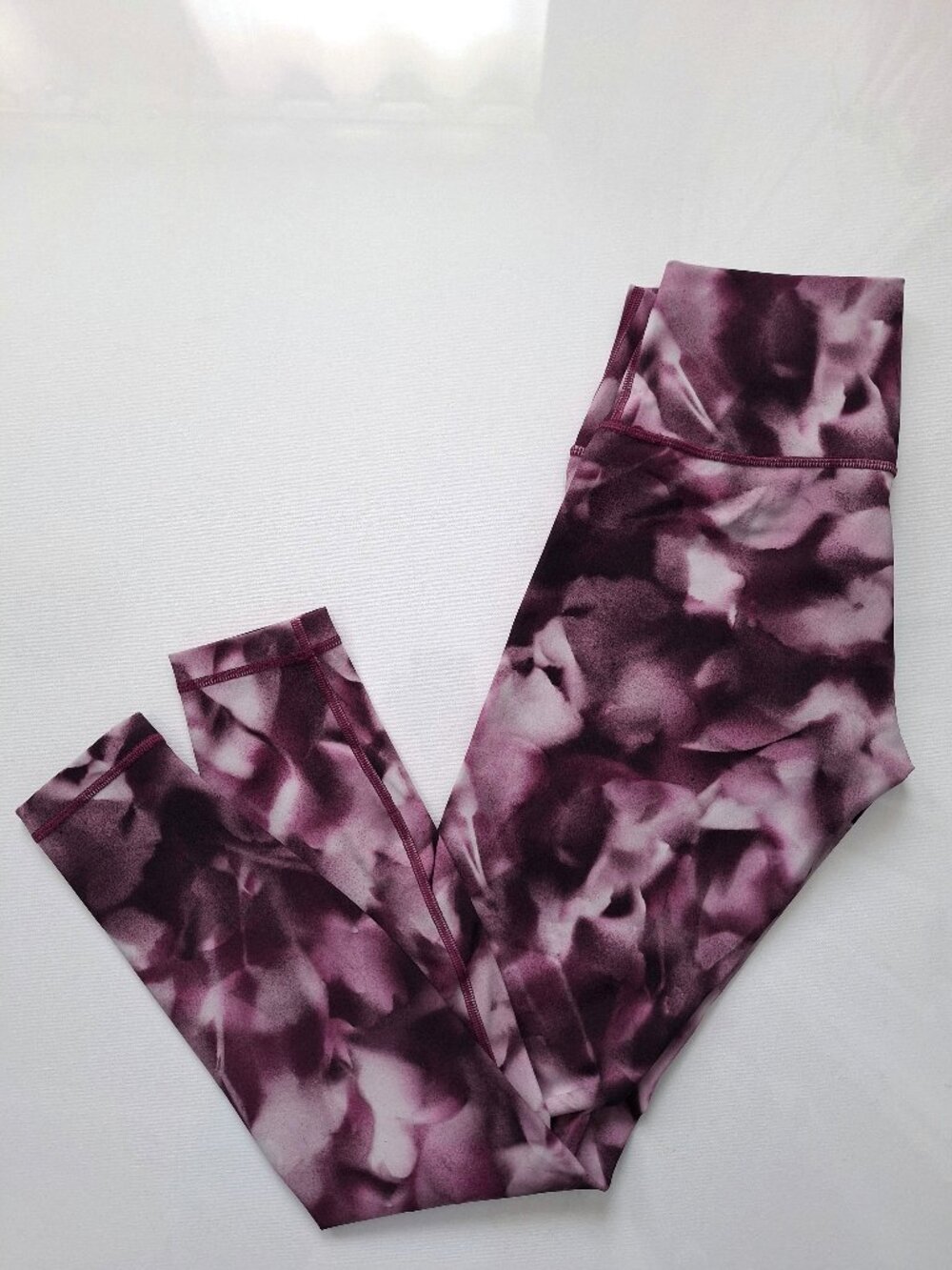 Lululemon Wunderunder High Rise in Blush Blossom Alpine White Candy Pink - Picture 7 of 7